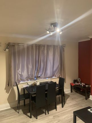 2 Bedroom Ground Floor Flat For Sale