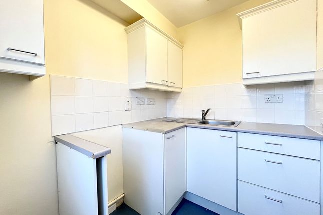 Flat to rent in Lingford Court, Bishop Auckland