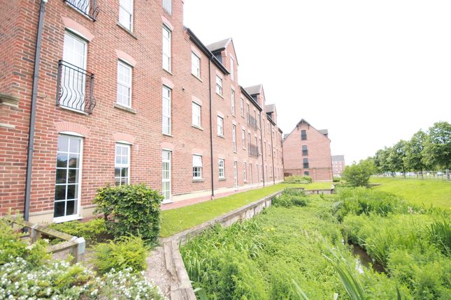 Flat to rent in Spinners Court, Buckshaw Village, Chorley