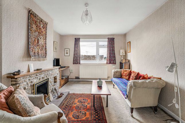 27, Chandos Road, Rodborough photo 3