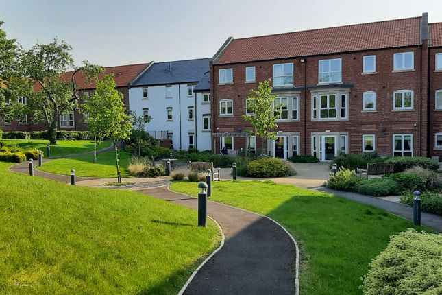 Flat for sale in Casson Court, Church Street, Thorne, Doncaster