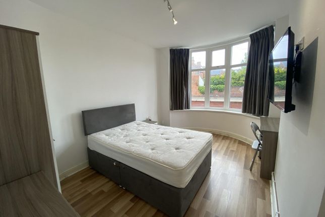Flat to rent in Middle Street, Beeston