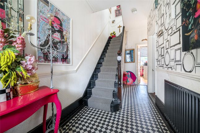 49, Woodberry Avenue, London photo 2