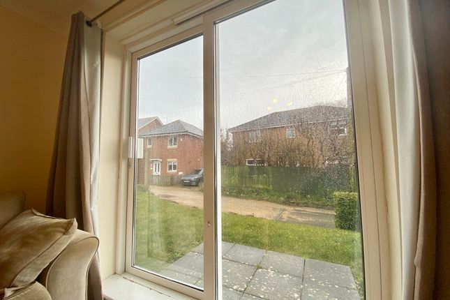 Flat 8 Dahlia Court, Cobbs Lane, Poole photo 4