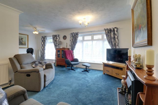 38 St. Peters Avenue, Scunthorpe photo 3