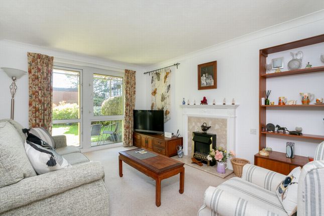 9 Captains Court, Stade Street, Hythe photo 3