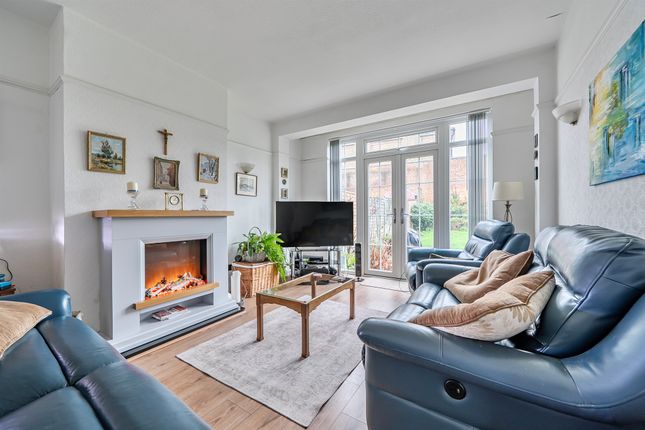 14, Westview Crescent, London photo 3
