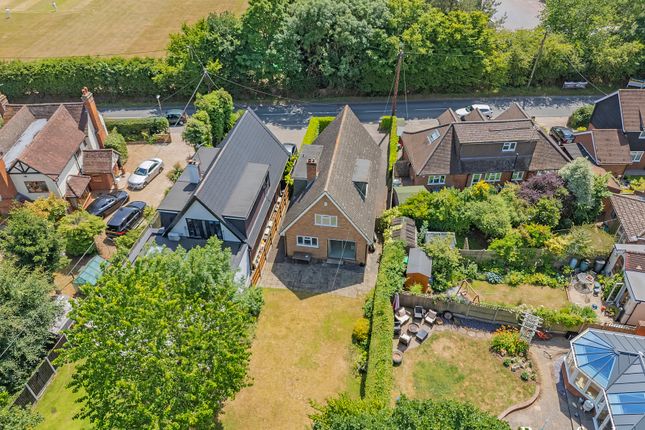 43, Coxtie Green Road, Brentwood photo 2