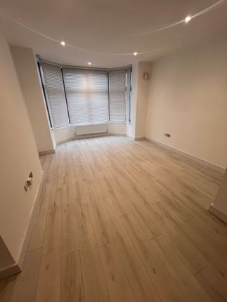 Seagry Road, London photo 2