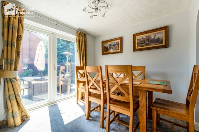 4, Vaughan Close, Market Harborough photo 4