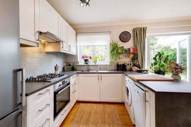 72, Sevenoaks Road, London photo 4