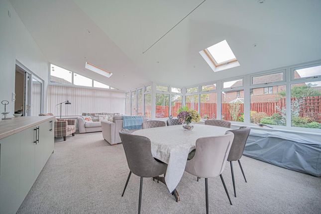 21, St. Athan Close, Melksham photo 2