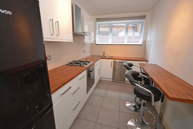 Thumbnail Flat to rent in Nether Street, London