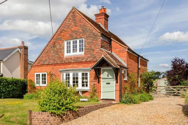 Country house for sale in Old Post Cottage, Hannington