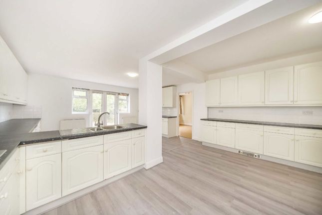 25, Beverley Avenue, London photo 4