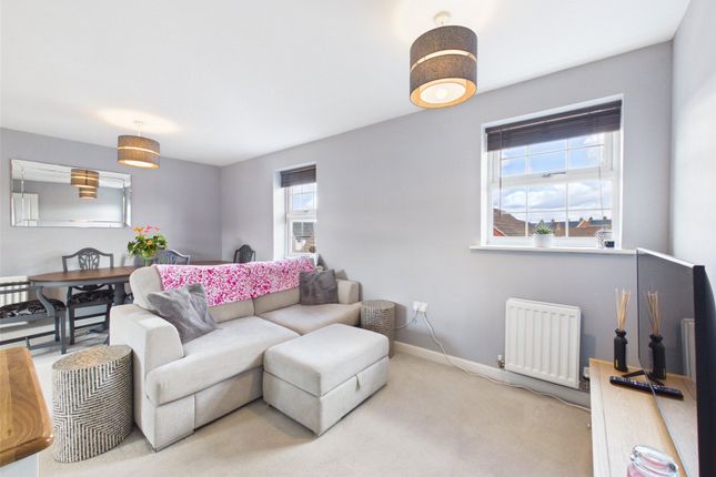 4D,, Laurel Drive, Gloucester photo 2