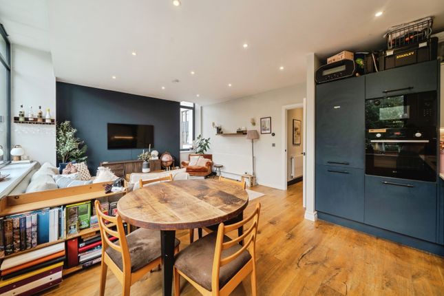 Littleworth Road, Esher photo 4