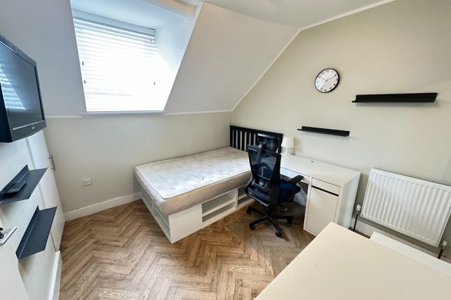 En Suite 6, 76 Park Street, Bedfordshire photo 5