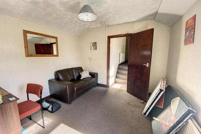 69 Cathays Terrace, Cardiff photo 2