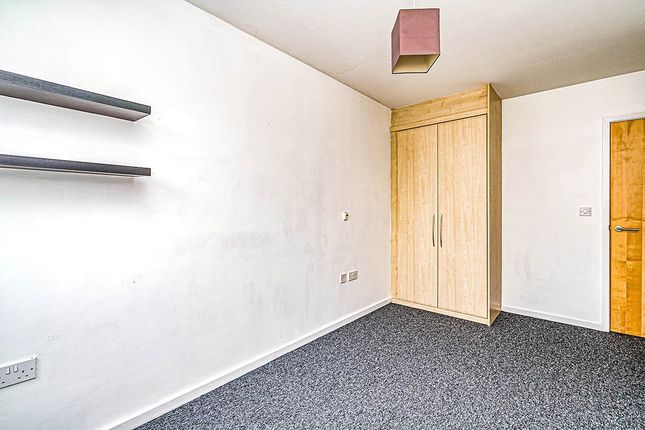 79, Southgate Way, West Midlands photo 4
