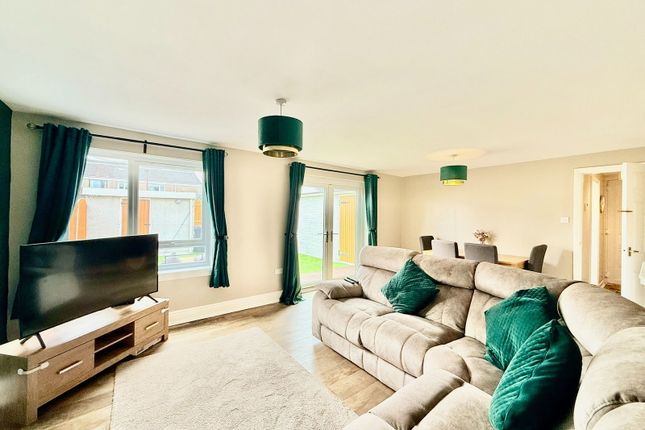 24, Richmond Green, Carlisle photo 2