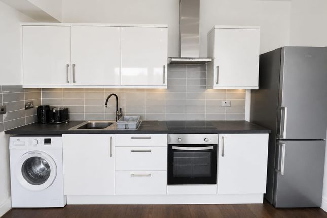 9, nazeing road, waltham abbey photo 2