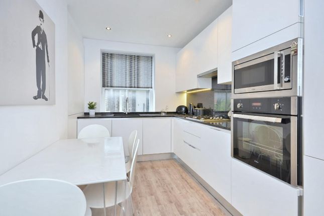 Thumbnail Flat to rent in Abbey Court, Abbey Road, St John's Wood, London NW8.