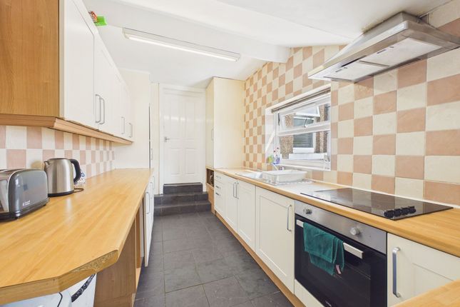 17 Woodbine Street, Gateshead photo 2
