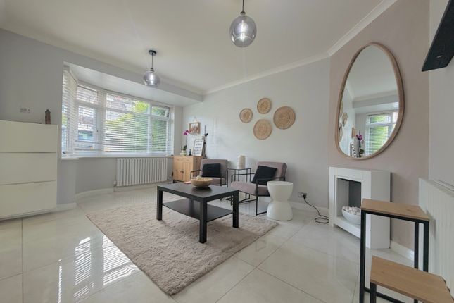 117, Thirlmere Avenue, Reading photo 4