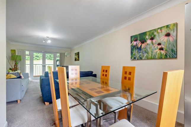 Eastbury Avenue, Northwood photo 4