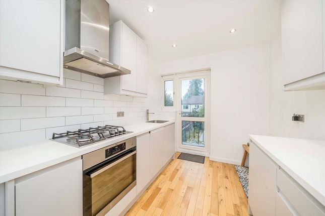 14, Clarendon Crescent, Twickenham photo 4