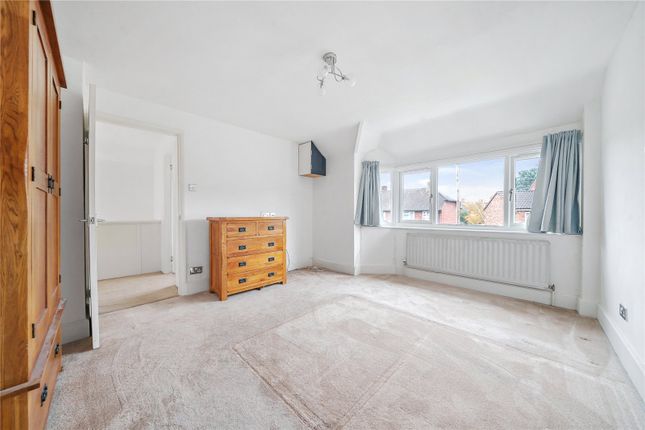 78, Bagshot Green, Surrey photo 4