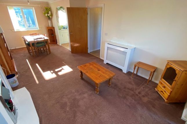 32, Beamsley Drive, Manchester photo 4