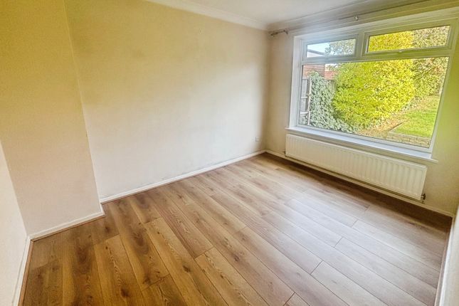 Edge Hill Drive, Wolverhampton photo 3
