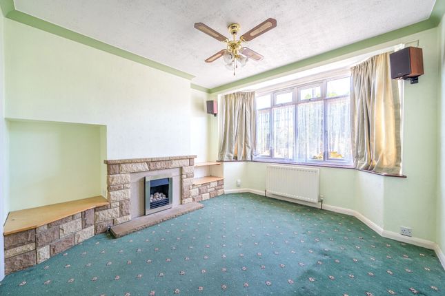 25, Merton Way, West Molesey photo 4