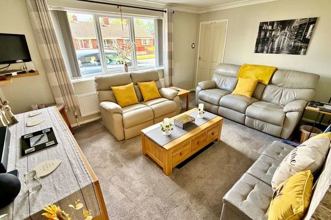 65, Minster Drive, Lincoln photo 3