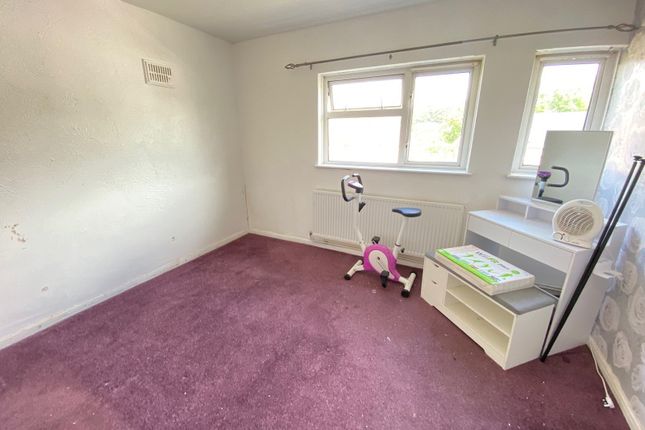 9a, Coombe Tennant Avenue, Neath photo 3