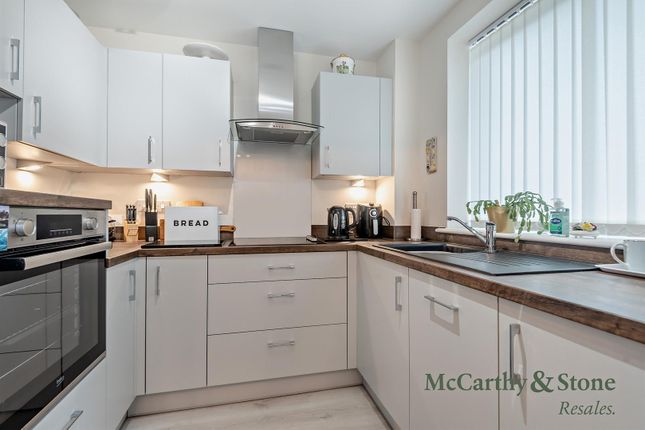 3 Walnut Tree Place, Goring Street, Goring-By-Sea photo 3