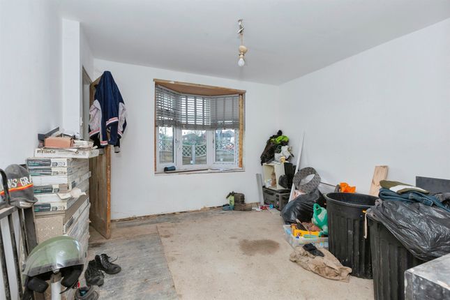 2, Lansdowne Grove, Wigston photo 3