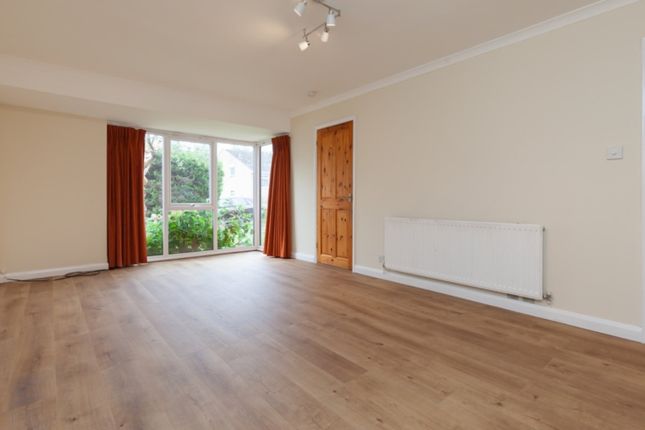 45, Valley Road, Banbury photo 3