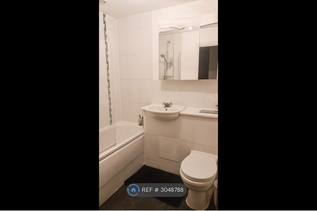 Serenity Court, Evelyn Walk, Greenhithe photo 3