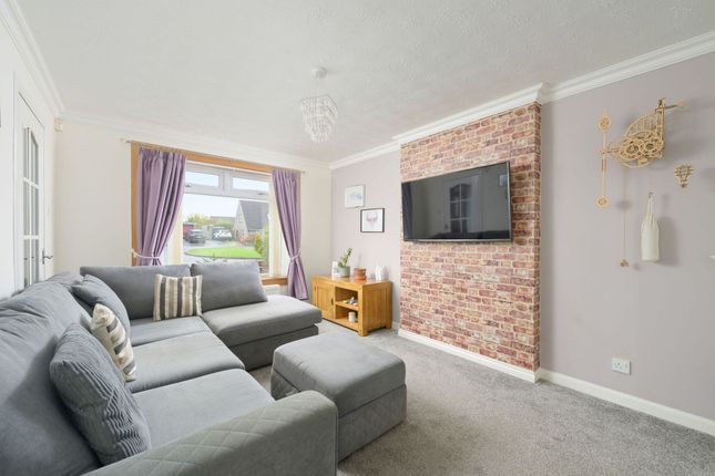 25 Drummormie Road, Dunfermline photo 4