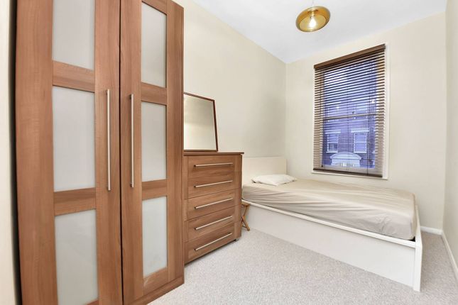 Flat to rent in Cranworth Gardens, Oval, London