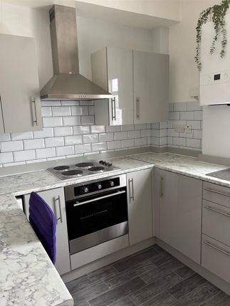 Room 3, Norfolk Apartment, Alpine House Building, 84-90 Infirmary Road, Sheffield photo 4