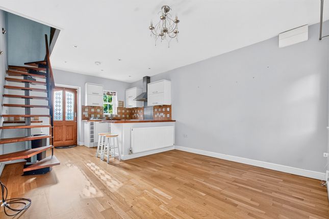 81, Coldharbour Lane, Harpenden photo 3