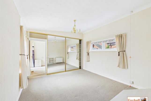 6 St Johns Court, Sunfield Close, Ipswich photo 4