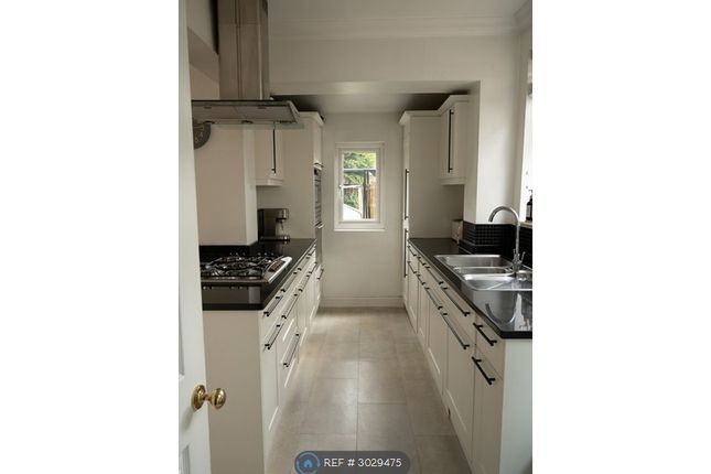 Weircroft, Lynton Avenue Boston Spa, Wetherby photo 3