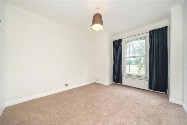 First Floor Flat, 22, Rocks Lane, London photo 4