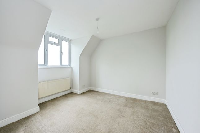 6A, Eastgate, Banstead photo 4
