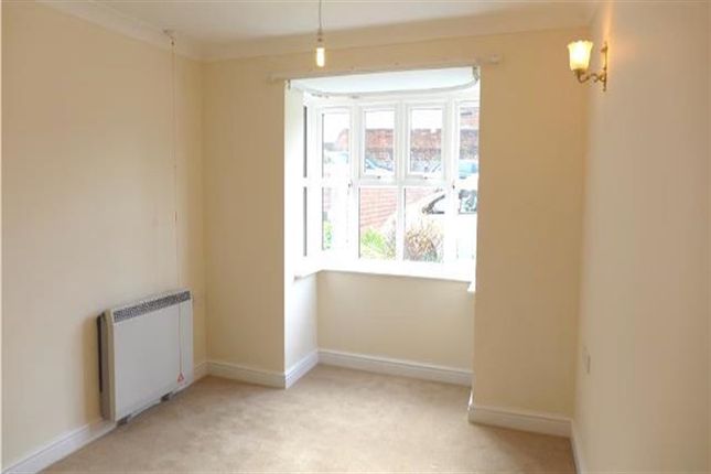 3, Tiverton Court, Wickham Road, Fareham photo 3